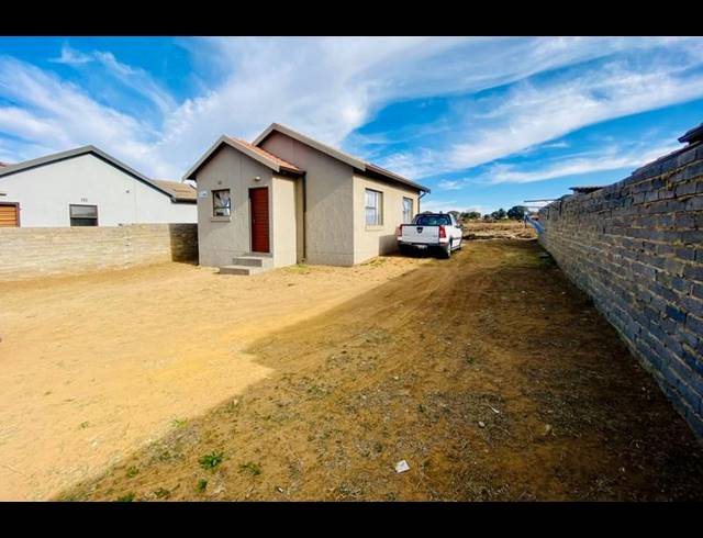 2 BEDROOM HOUSE FOR SALE IN VANDERBIJLPARK CE